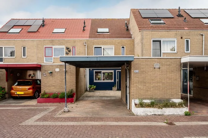 Karveel 59 10 in Lelystad