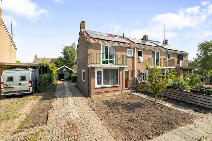 Kastanjelaan 10 in Wieringerwaard photo