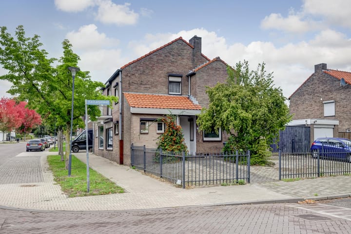 Kastanjelaan 124 in Hoensbroek Foto