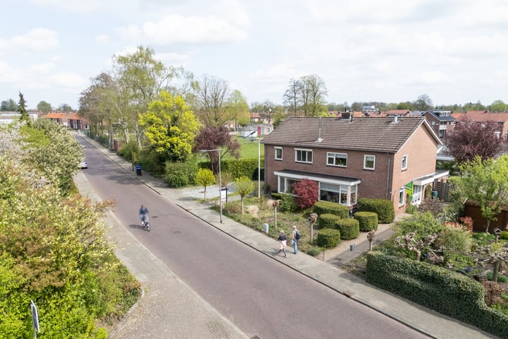 Kastanjelaan 87 in Winterswijk photo