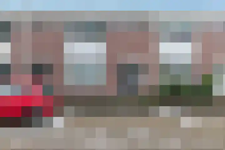 Kasteel Croystraat 8 in Tilburg