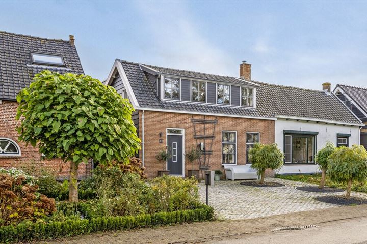 Kasteelstraat 17 in Wolphaartsdijk photo