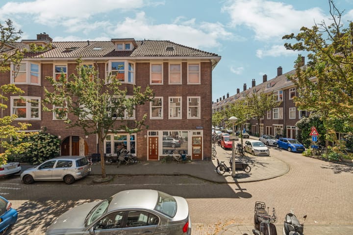 Katwijkstraat 11-1 in Amsterdam photo