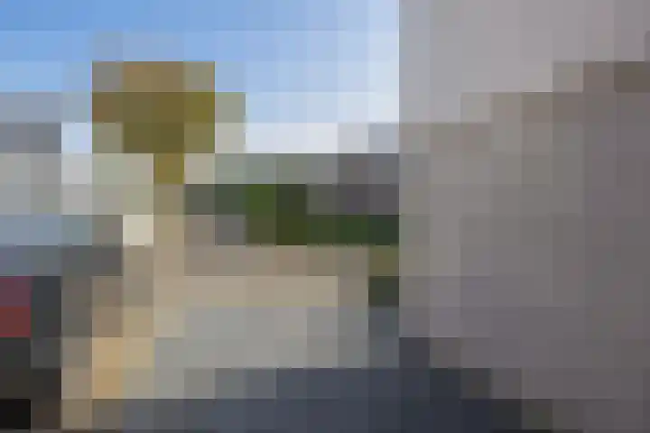 Kaukasus 25 Helmond thumbnail 6