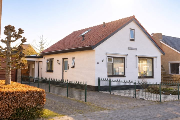 Photo of property Keesomlaan 39, Den Burg