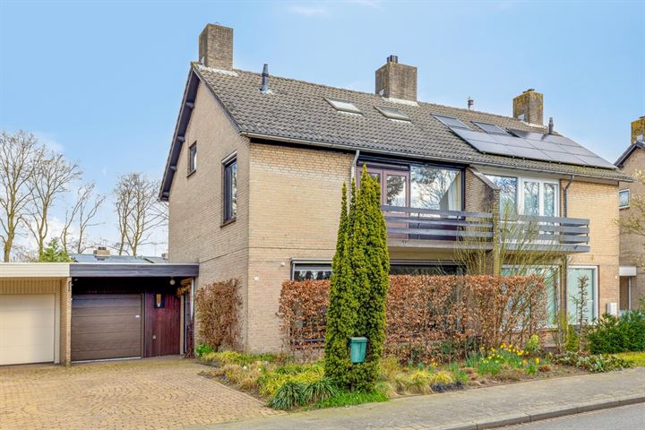 Kennedylaan 10 in Rijen Foto