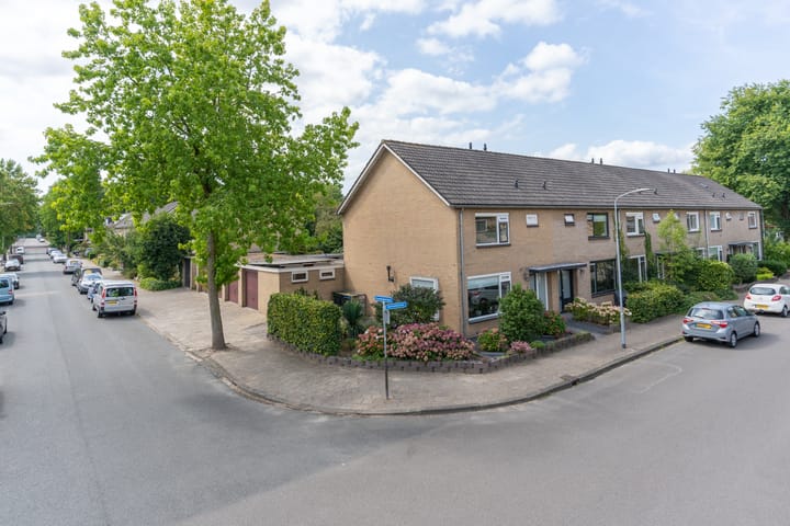 Kennedylaan 19 in Harderwijk Foto