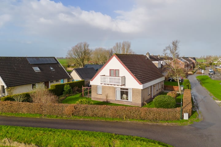 Kerkebuurt 17 in Jirnsum foto