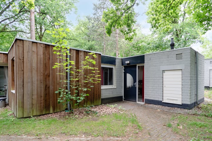 Kerkendelweg 30-32 en Kootwijk foto