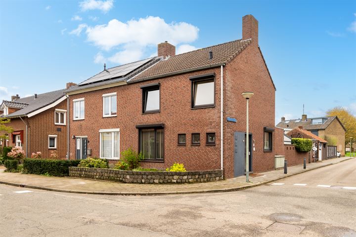 Kerkenkampstraat 1 in Herten Foto