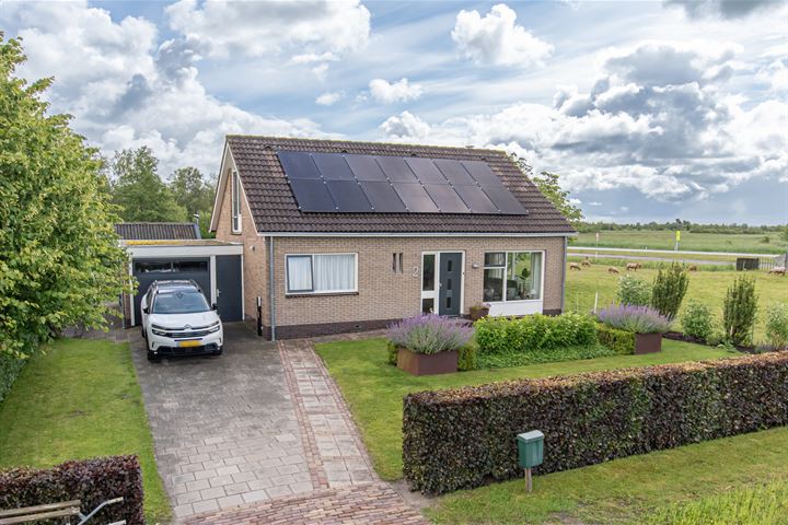 Kerkeweg 2 in Nijetrijne foto