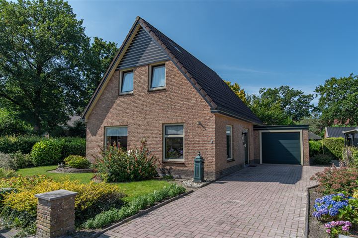 Kerkhoflaan 1 dans Sintjohannesga photo