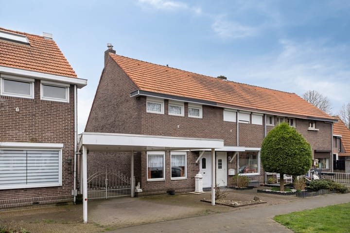 Kerkhoflaan 30 in Geleen foto