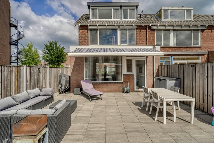 Kerklaan 15 in Zoeterwoude Foto