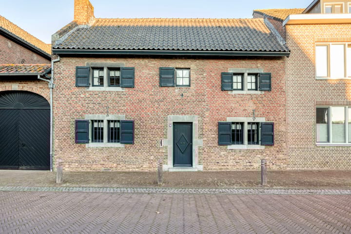 Kerkplein 14 in Eijsden photo