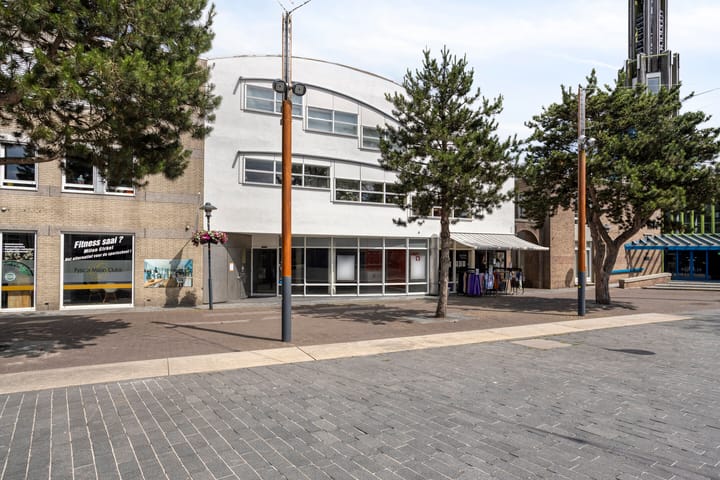 Kerkplein 2 in Zeewolde Foto