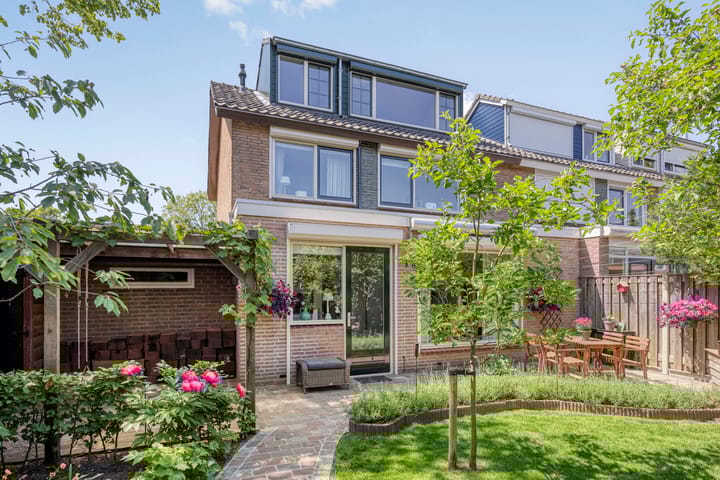 Kerkstraat 14 in Poortugaal Foto