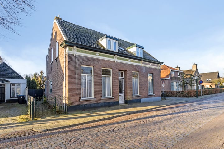 Kerkstraat 22 dans Dongen photo