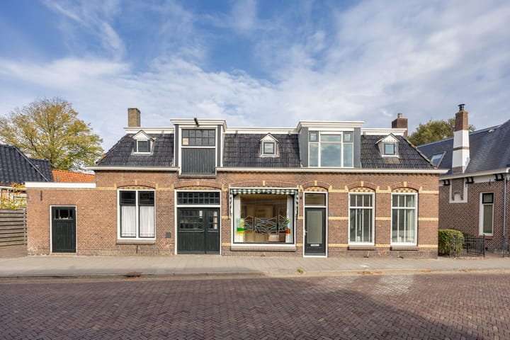 Kerkstraat 3 in Sint Nicolaasga Foto