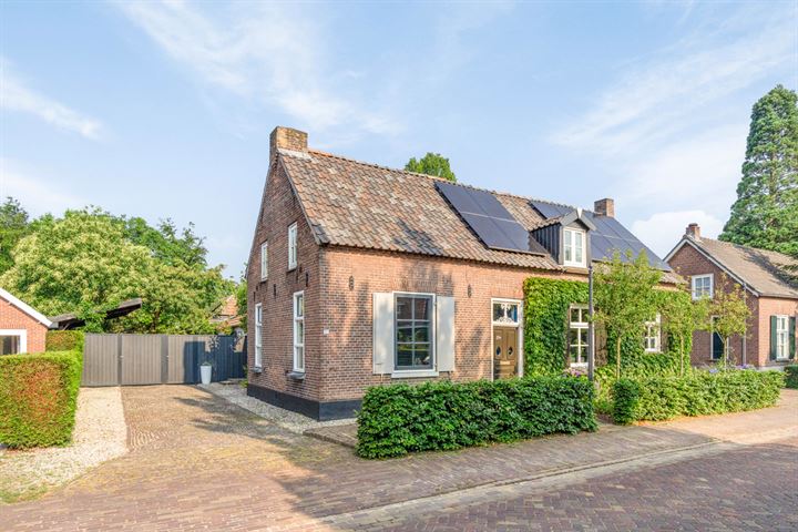 Kerkstraat 77 in Zeeland Foto