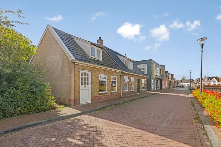 Kerkweg 18 in Leek Foto