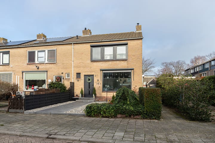 Kievitlaan 16 in Sliedrecht photo