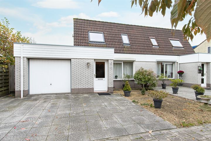 Kievitstraat 10 en Hedel foto