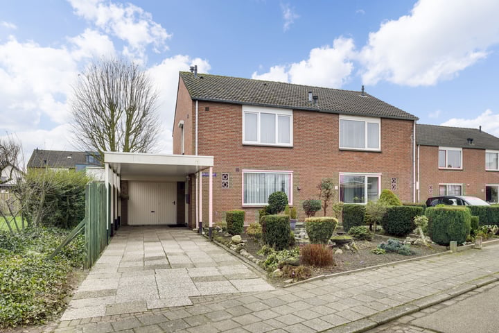 Klaproosstraat 40 in Roggel photo