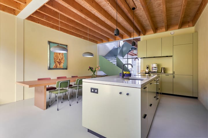 Klaprozenweg 43A in Amsterdam foto