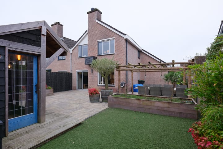 Klavergriend 77B en Almere foto