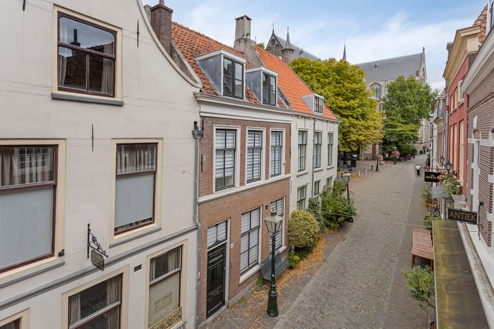 Kloksteeg 12A in Leiden foto