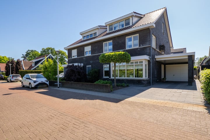 Photo of property Klompenmaker 96, Oldenzaal