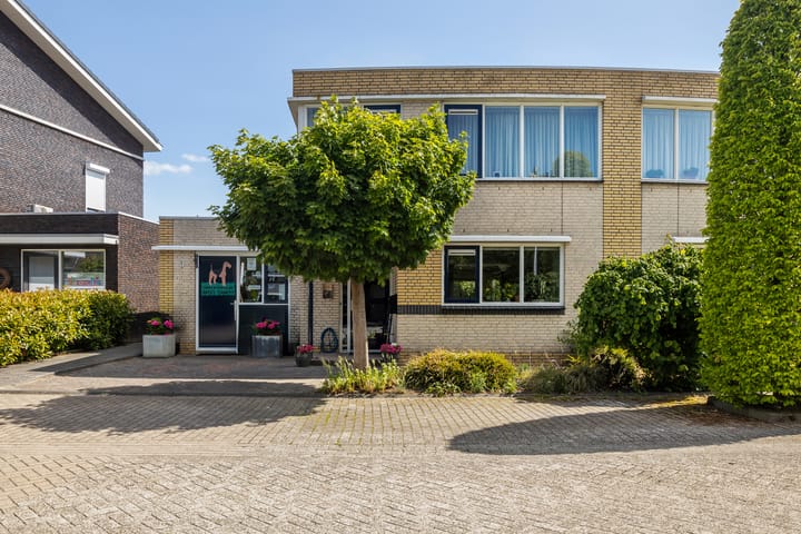 Kloosring 57 en Oud-Beijerland foto