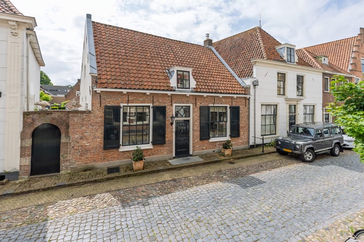 Kloosterstraat 8 in Naarden foto