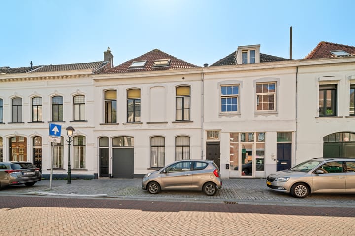 Photo of property Kloosterstraat 97, Bergen op Zoom