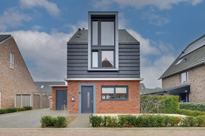 Knippenmorgenstraat 15 in Zevenaar