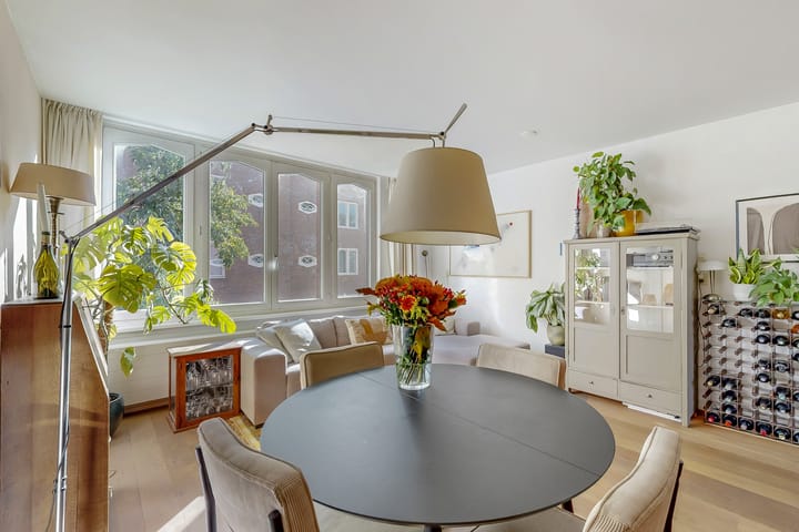 Knollendamstraat 72 in Amsterdam photo