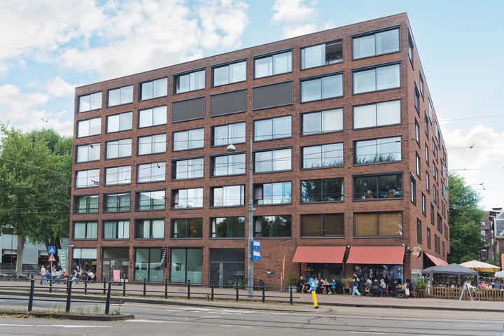 KNSM-laan 12 in Amsterdam Foto