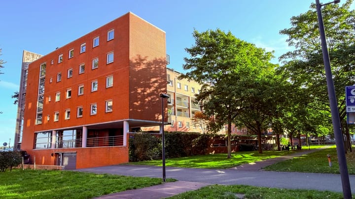 KNSM-laan 763 in Amsterdam photo