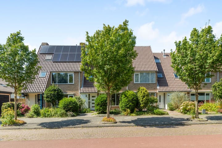Photo of property Koekoeksbloem 18, Castricum