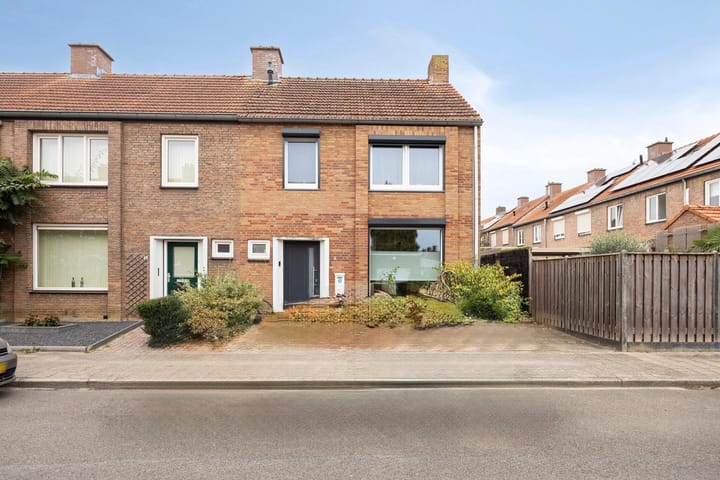 Komeetstraat 2 in Geleen