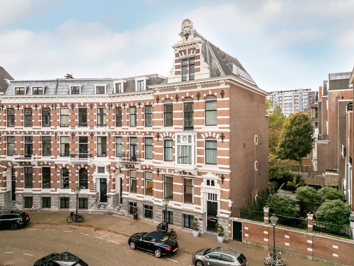 Koningin Emmaplein 15B in Rotterdam foto