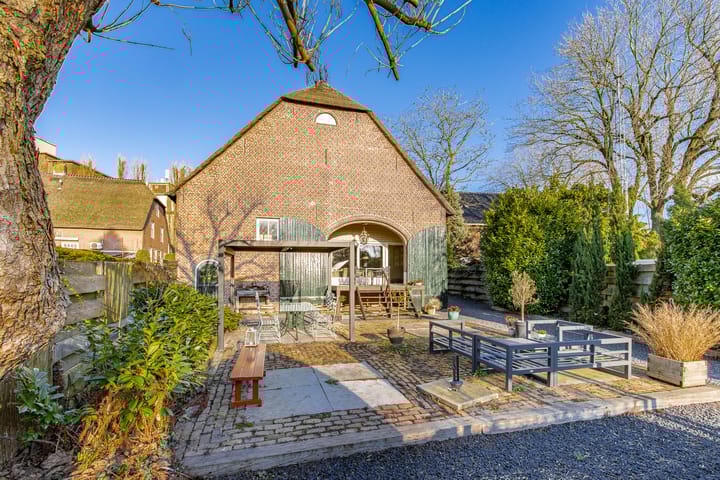 Koningin Emmastraat 4 in Andel