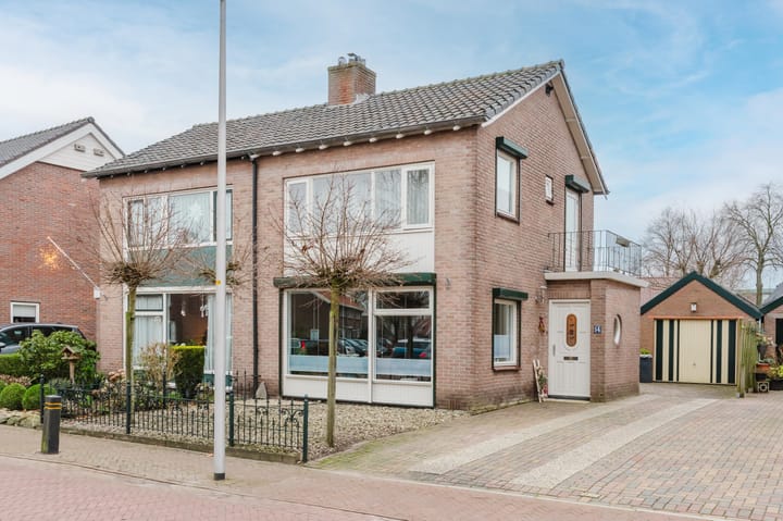 Koningin Julianastraat 14 in Heino