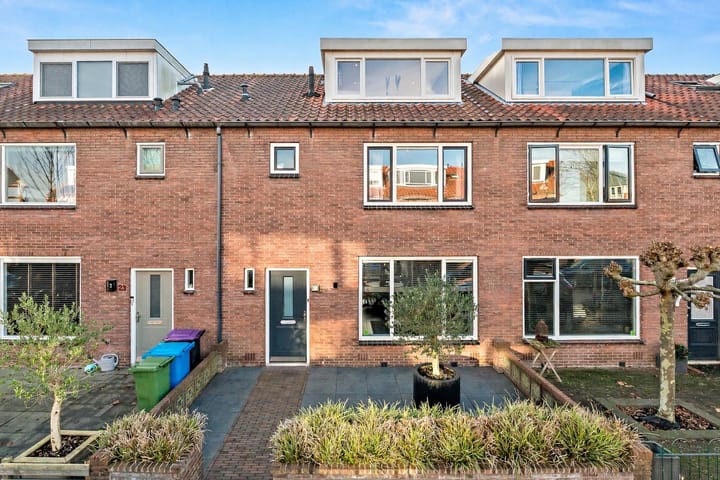 Koningin Wilhelminalaan 25 in Den Hoorn photo