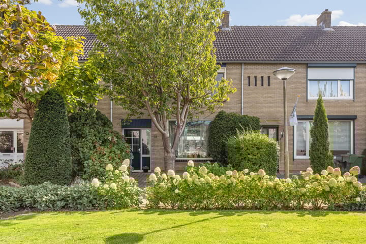 Photo of property Koningin Wilhelminastraat 34, Piershil