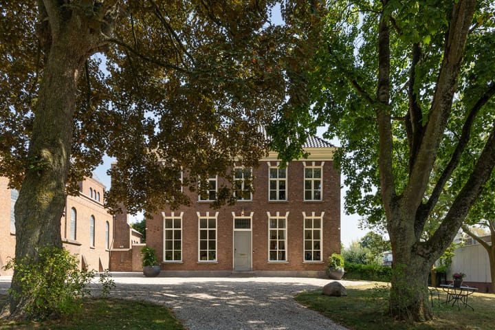 Koningin Wilhelminastraat 4 in Hedel Foto