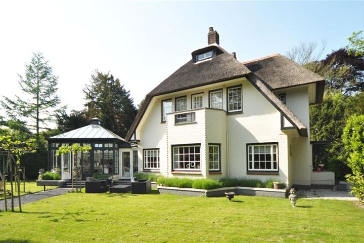 Koninginneweg 2 in Wassenaar foto