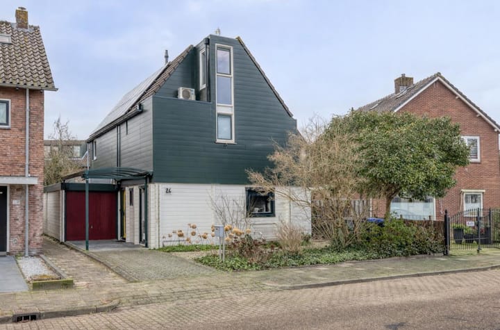 Photo of property Koninginneweg 24, Kortenhoef