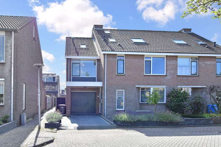 Koningsvaren 12 dans Nootdorp photo